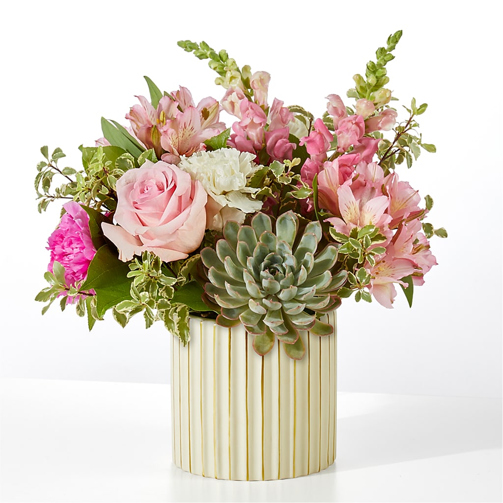 Magenta Musings Bouquet – Naugatuck Florist, Naugatuck CT