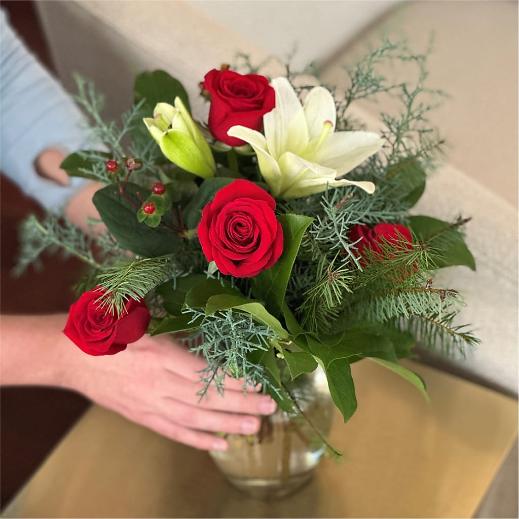 Glittering Lights Bouquet – Naugatuck Florist, Naugatuck CT