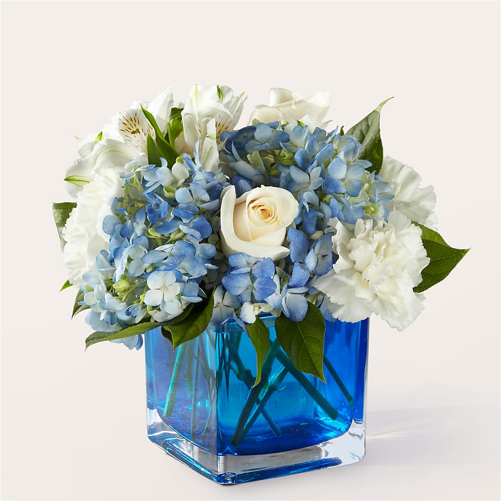 Soothing Waters Bouquet – Naugatuck Florist, Naugatuck CT