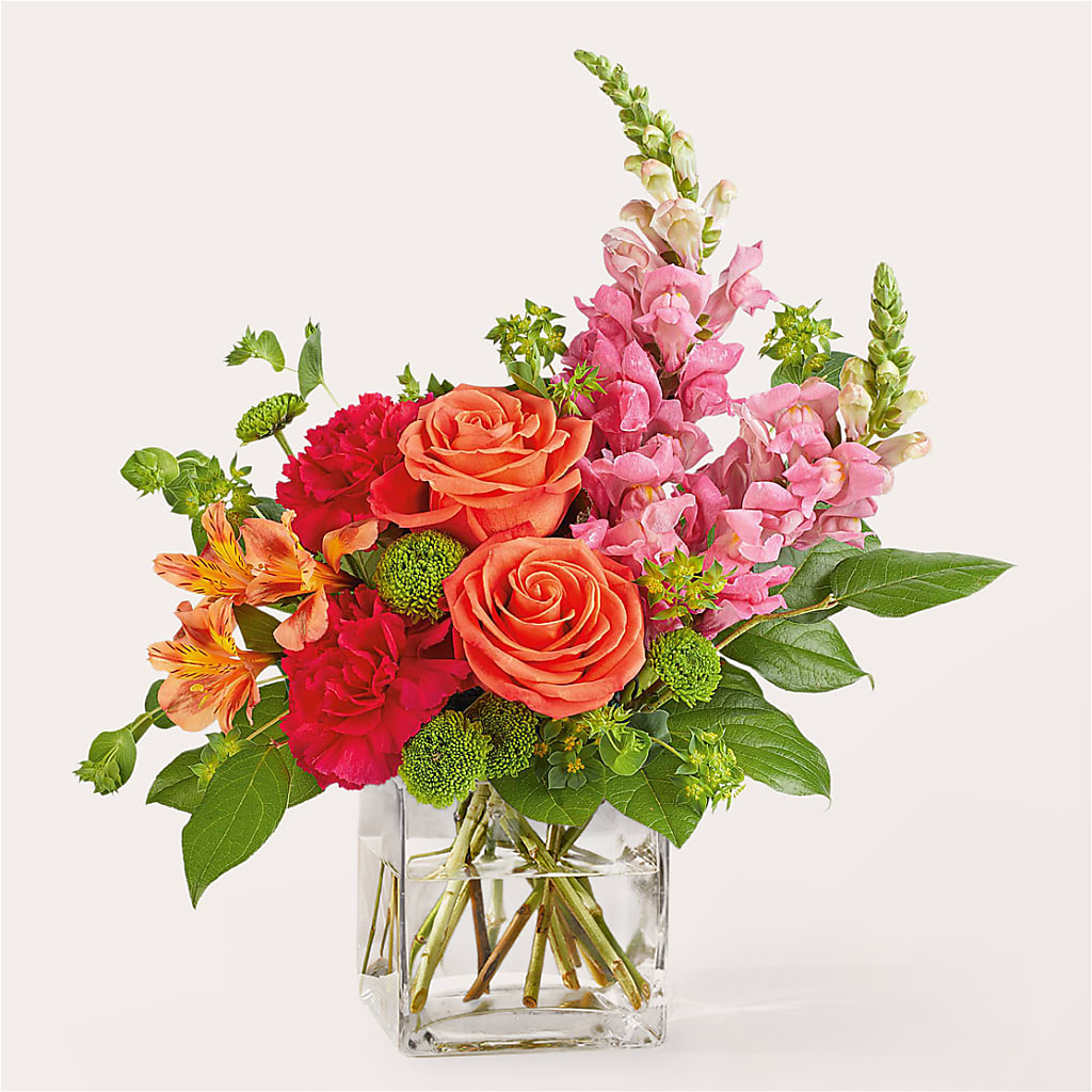 Cosmopolitan Bouquet – Naugatuck Florist, Naugatuck CT