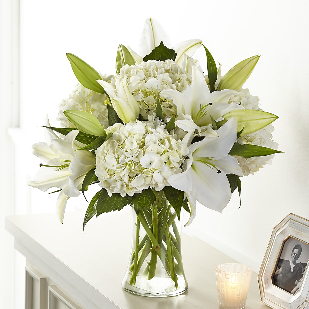 Compassionate Lily Bouquet – Naugatuck Florist, Naugatuck CT