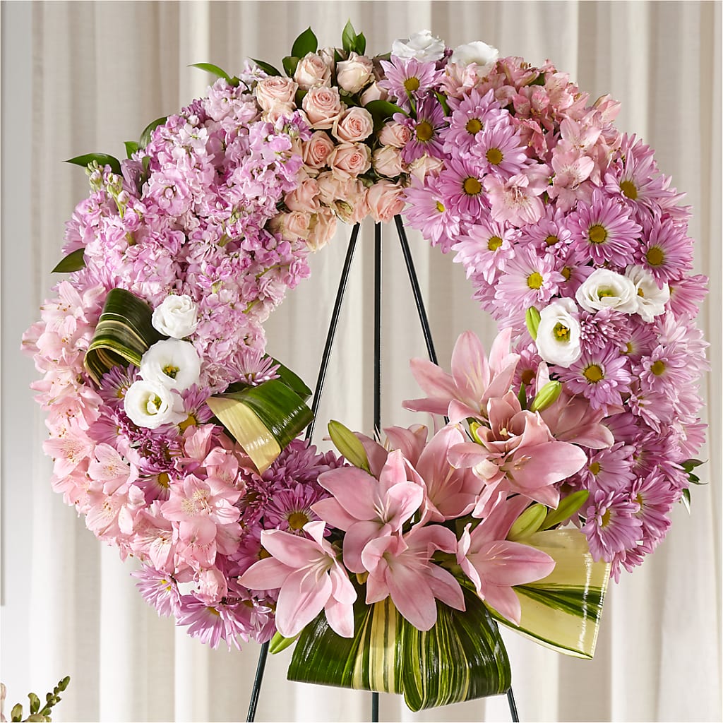 Gift of Warmth Wreath – Naugatuck Florist, Naugatuck CT
