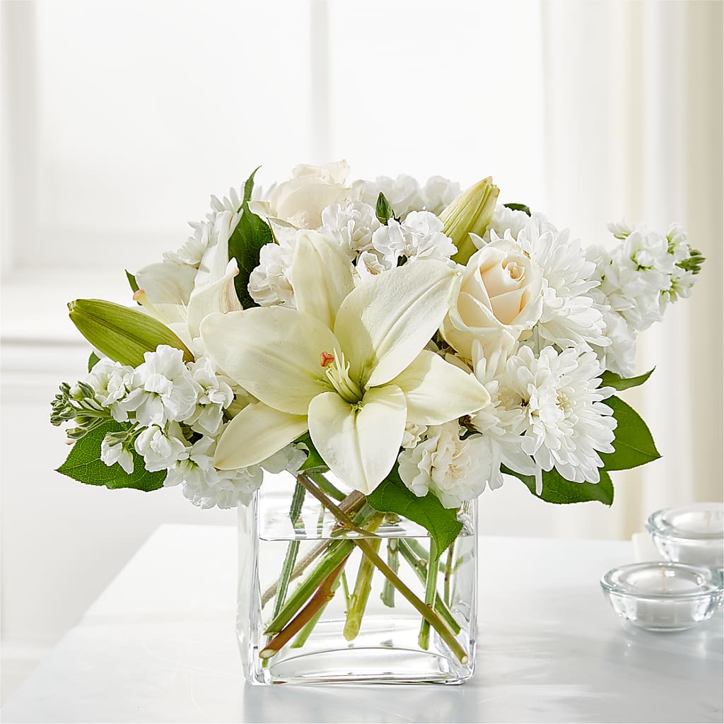 Gentle Breeze Bouquet – Naugatuck Florist, Naugatuck CT