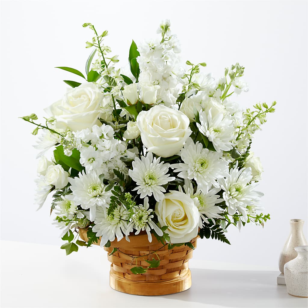 Heartfelt Condolences Arrangement – Naugatuck Florist, Naugatuck CT