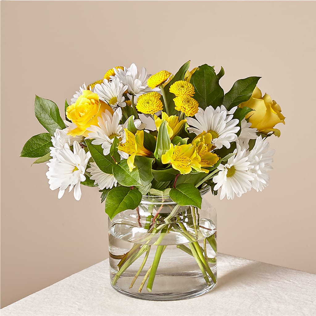 Sunny Sentiments Bouquet – Naugatuck Florist, Naugatuck CT