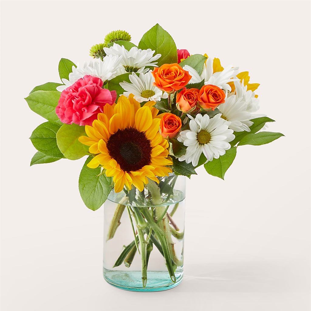Sun-drenched Blooms Bouquet – Naugatuck Florist, Naugatuck CT