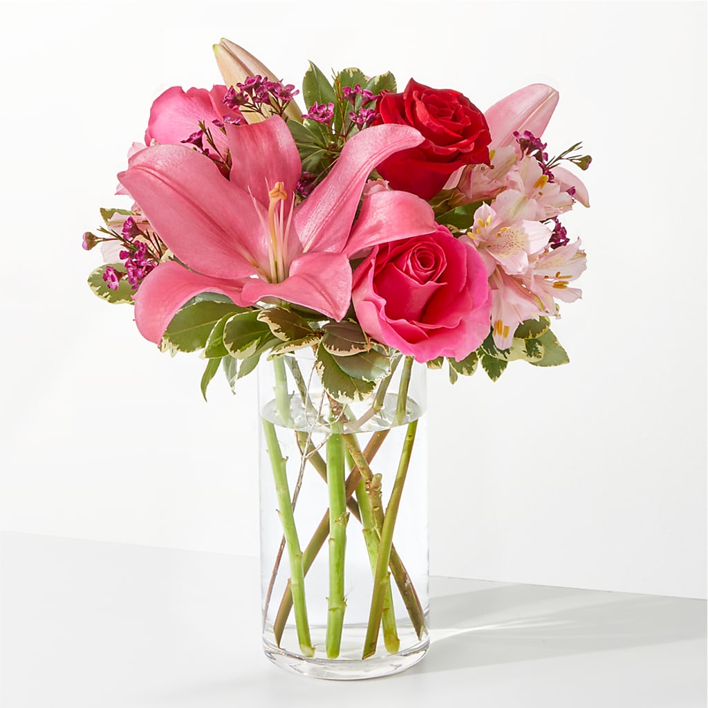 Lucky in Love Bouquet – Naugatuck Florist, Naugatuck CT