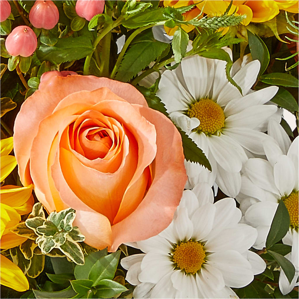 The Good Life Bouquet –  Naugatuck Florist, Naugatuck CT