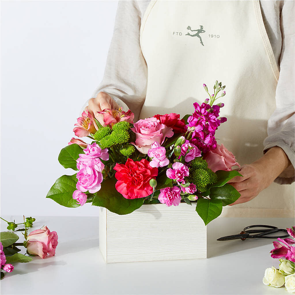 Sweetberry Box – A Florist Original –  Naugatuck Florist, Naugatuck CT