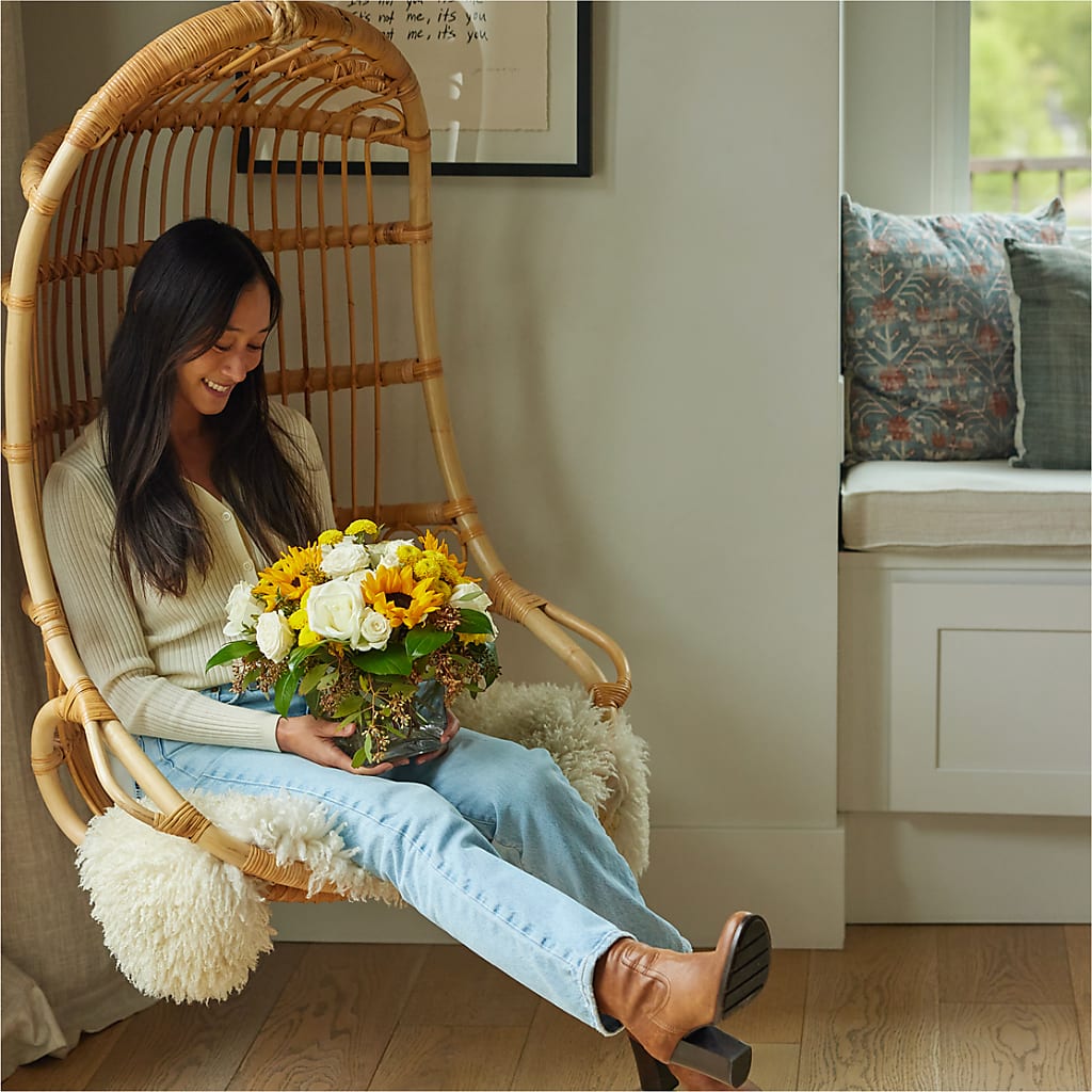 Luminous Morning Bouquet –  Naugatuck Florist, Naugatuck CT