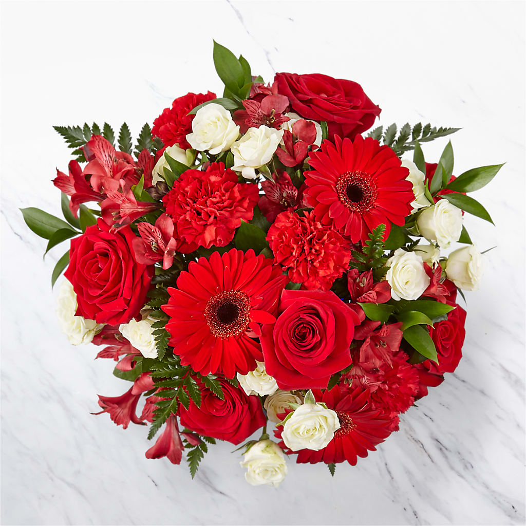 Hearts Embrace Bouquet –  Naugatuck Florist, Naugatuck CT