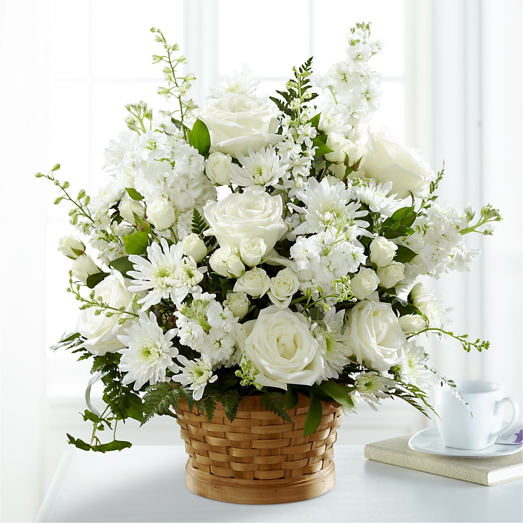Heartfelt Condolences Arrangement –  Naugatuck Florist, Naugatuck CT