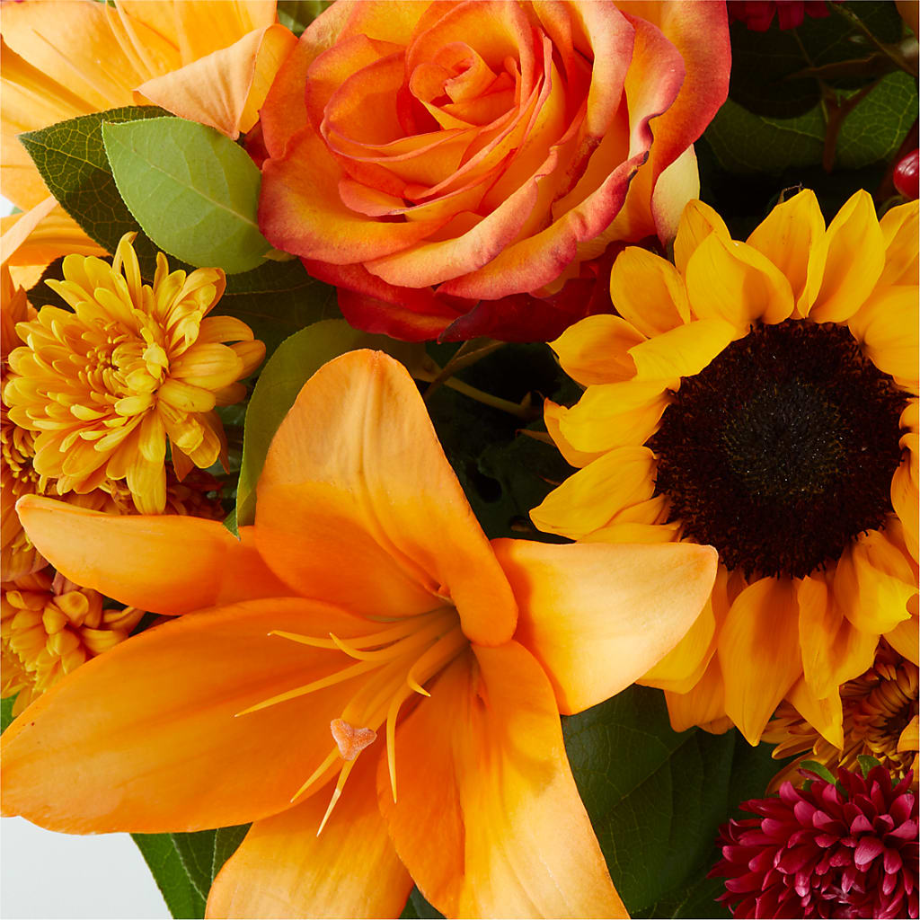 Grateful Centerpiece –  Naugatuck Florist, Naugatuck CT