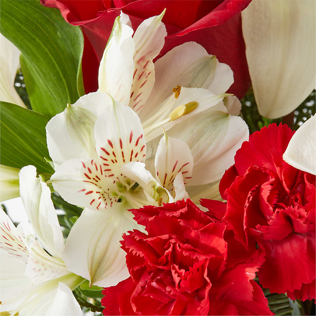 Holiday Season Bouquet –  Naugatuck Florist, Naugatuck CT