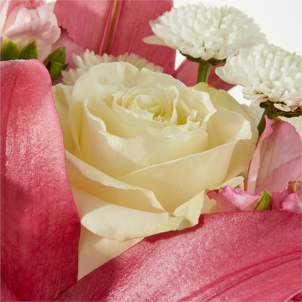Piece of Cake Bouquet –  Naugatuck Florist, Naugatuck CT