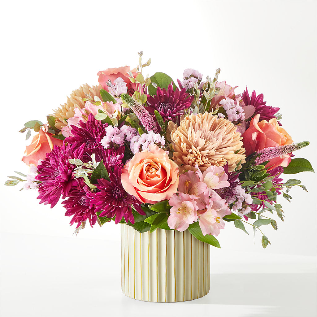 Berry Cobbler Bouquet with Ivory Vase –  Naugatuck Florist, Naugatuck CT
