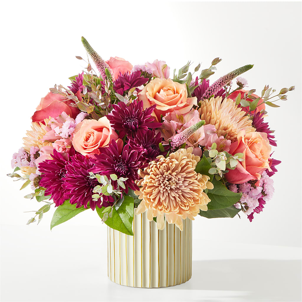 Berry Cobbler Bouquet with Ivory Vase –  Naugatuck Florist, Naugatuck CT