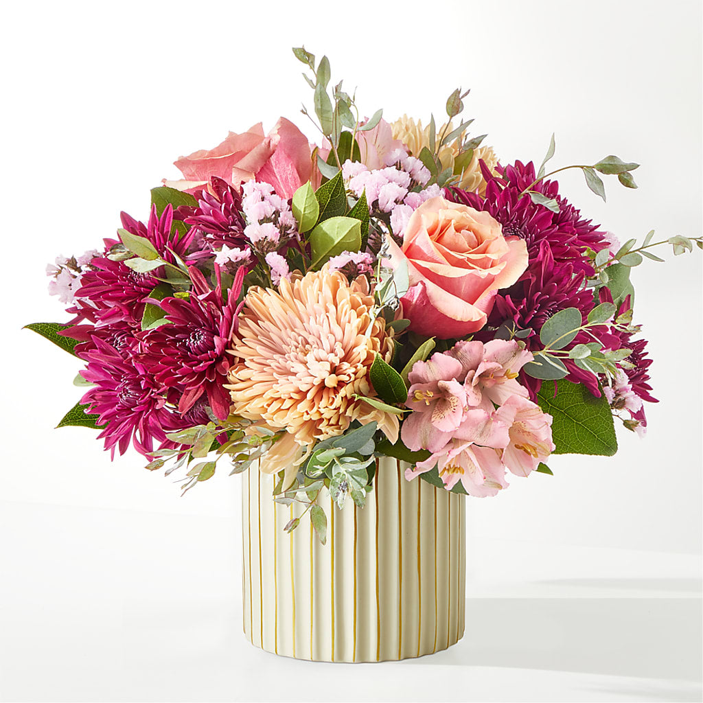 Berry Cobbler Bouquet with Ivory Vase –  Naugatuck Florist, Naugatuck CT