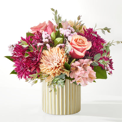 Berry Cobbler Bouquet with Ivory Vase –  Naugatuck Florist, Naugatuck CT