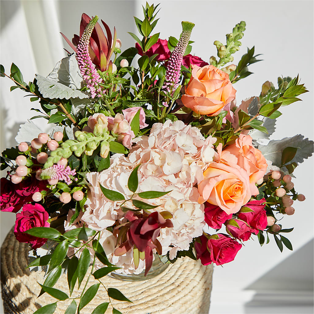 Glitz & Glam Bouquet –  Naugatuck Florist, Naugatuck CT