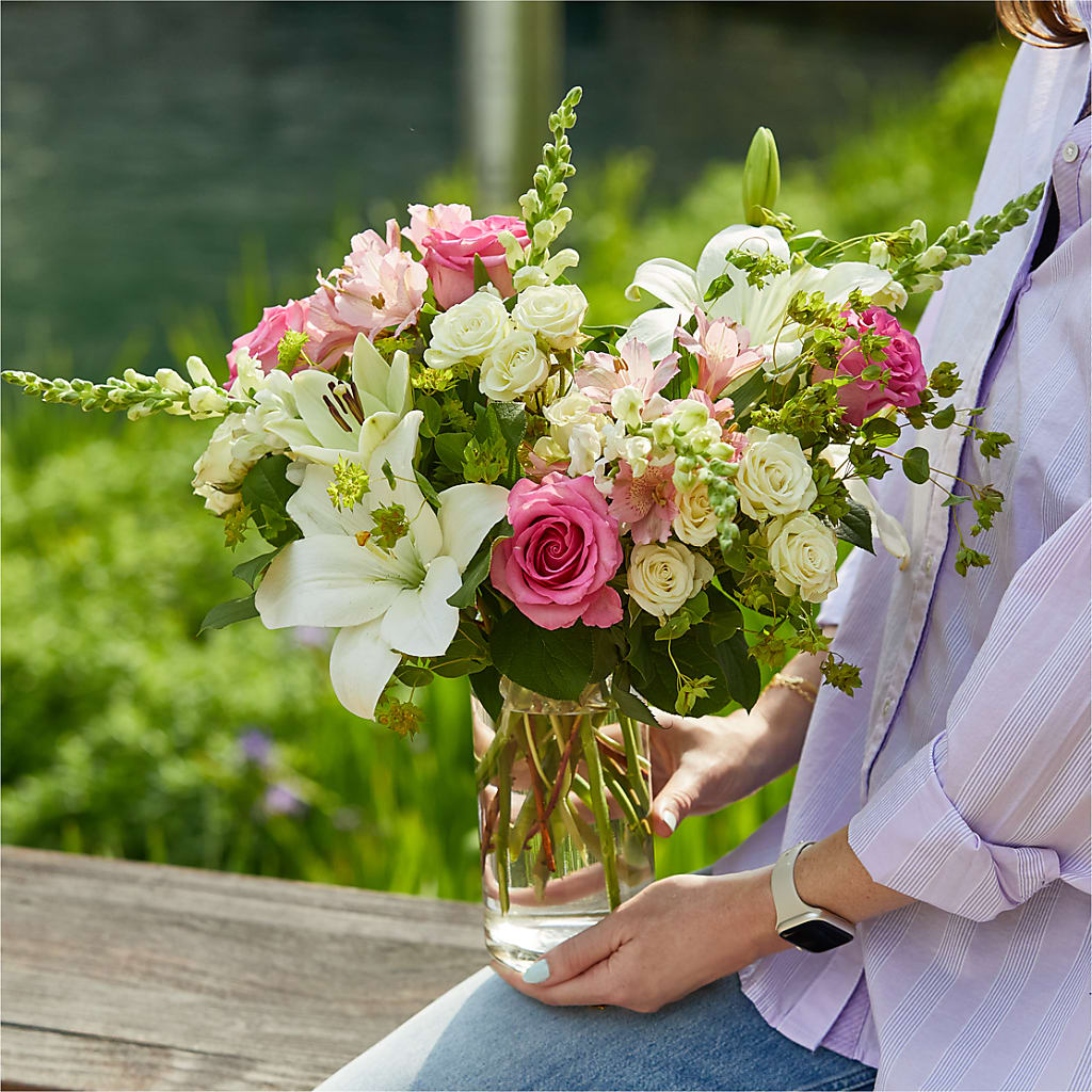 Fondly Bouquet –  Naugatuck Florist, Naugatuck CT